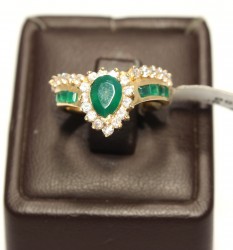 14K Gold Ring With Emerald - 7