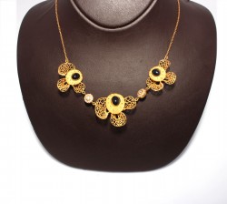 22K Gold Black Onyx Stone Filigree Necklace - 4