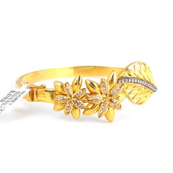 22K Gold Daisy The White Flower Bangle - 6