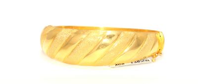 22K Gold Shiny & Matte Bands Hinged Bangle Bracelet - 8