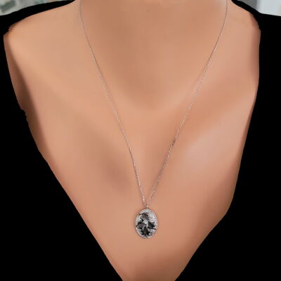4 Leaf With Backround Pattern Necklace White Black Color - White Stones - 1