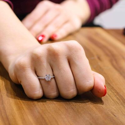 925 Ayar Gümüş 0,70 ct Görünümlü Tektaş Yüzük - 1
