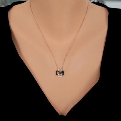 925 Sterling Silver Hearts Clover Necklace - 1
