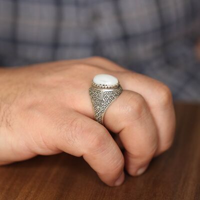 925 Sterling Silver Oval Mother Of Pearl Ottoman Sign Men Ring - 1