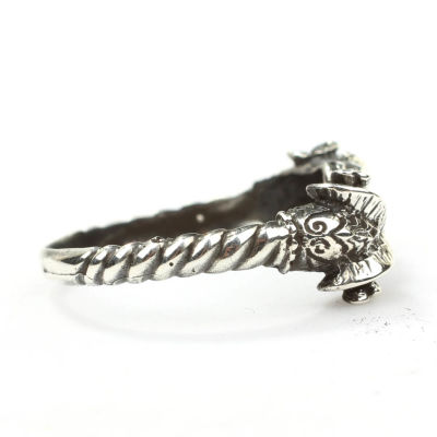 925 Sterling Silver Tiny Ram's Head Ring - 7