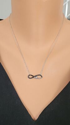 Mommy Eternity Necklace White Color - Black Stones - 5
